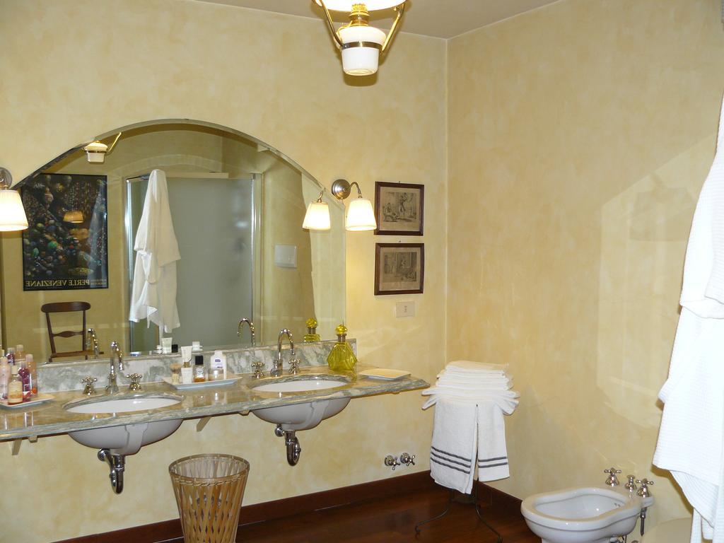 Al Concerto Bed & Breakfast San Benigno Canavese Rom bilde